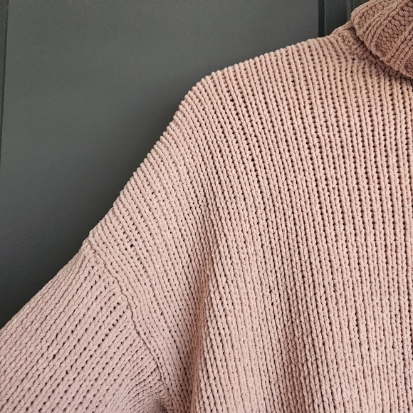 Aerie Chenille Turtleneck Sweater Womens SZ S Side Slit Boxy Relaxed Oversized - Picture 4 of 9